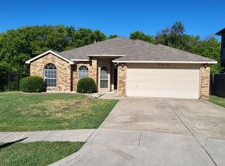3519 Daisy Ln, Grand Prairie, TX 75052