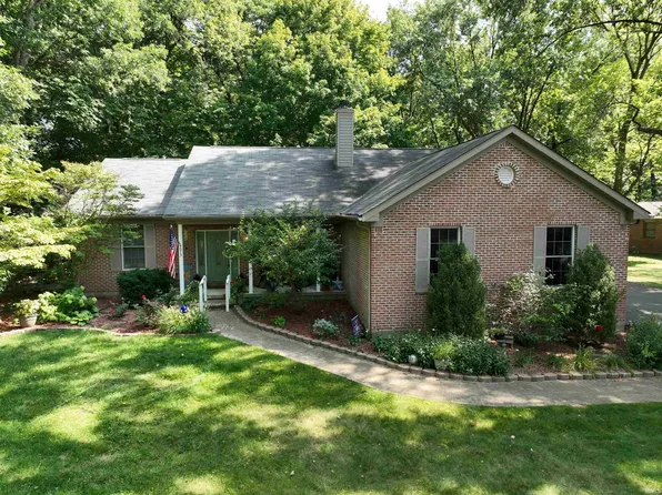 673 E Lakeside Dr, Monticello, IN 47960