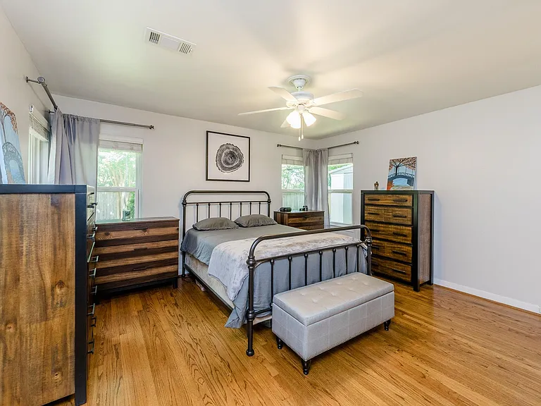 8323 Lorrie Dr — Photo 23