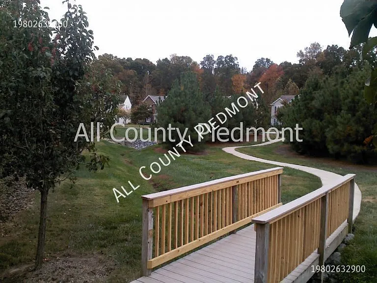 9819 Forest Run Ln — Photo 8
