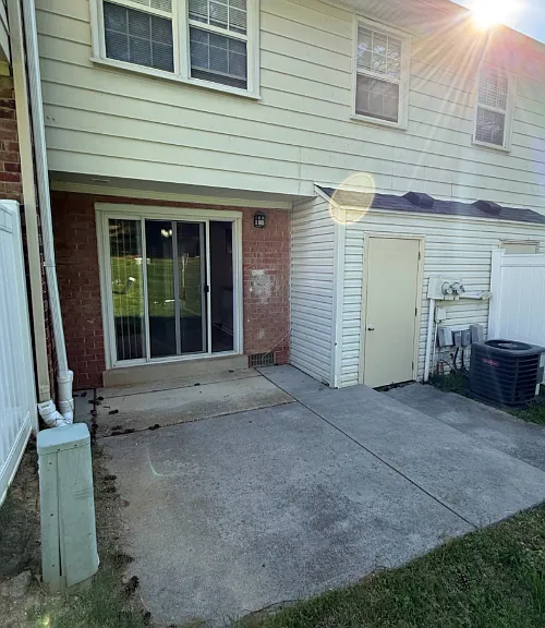 Longview — Photo 147