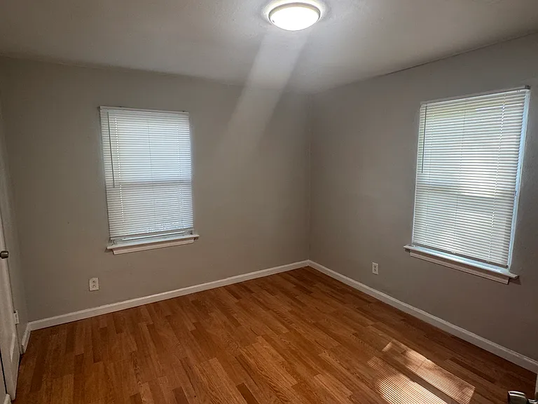 9839 Lorna Ln — Photo 3