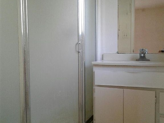 4th image of 4003 35th St