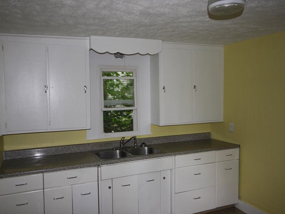 Kit cabinets and counter.