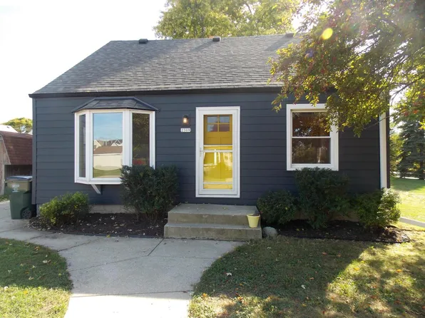 2309 East Leroy AVENUE, Saint Francis, WI 53235