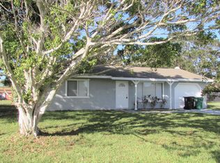 2225 SE East Dunbrooke Cir, Port Saint Lucie, FL 34952
