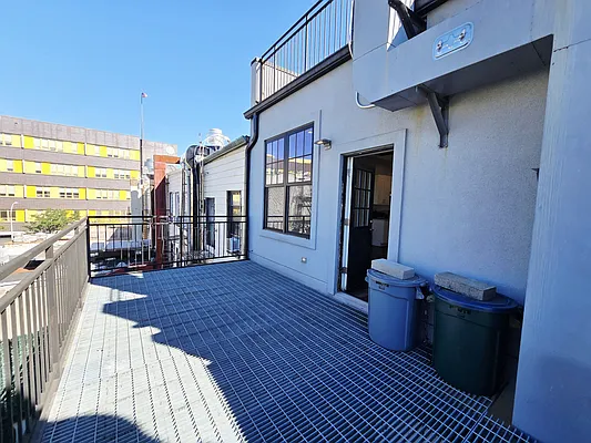 Rented by Voro Purple LLC | media 16