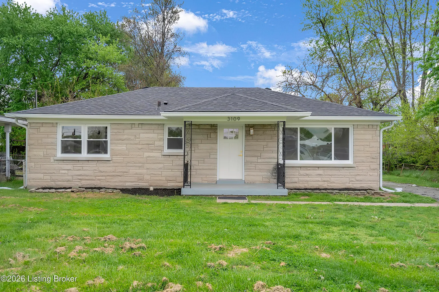 3109 Rockford Ln photo 1