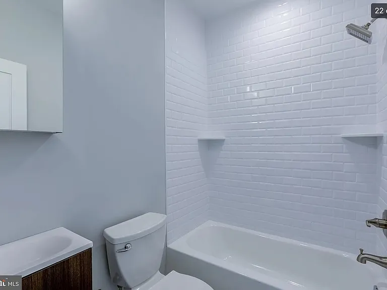 2222 E Albert St — Photo 13