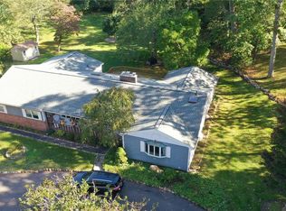 29 Randall Rd, Wading River, NY 11792