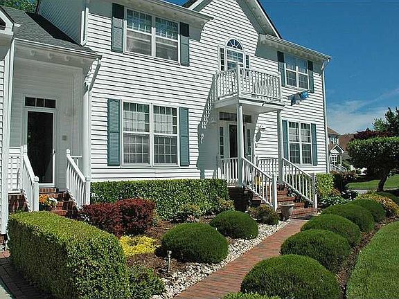4th image of 1208 Willow Creek Ct