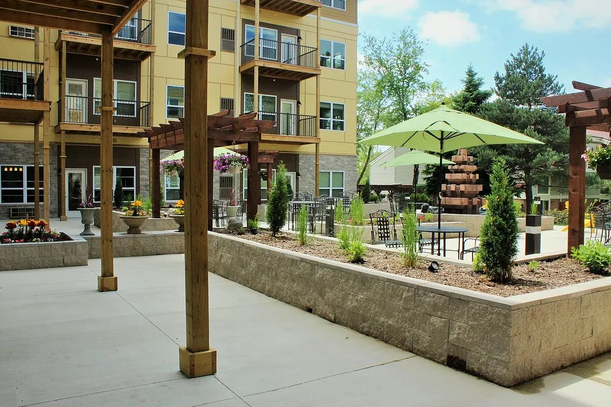 Building Photo - Granite Ridge Apartments