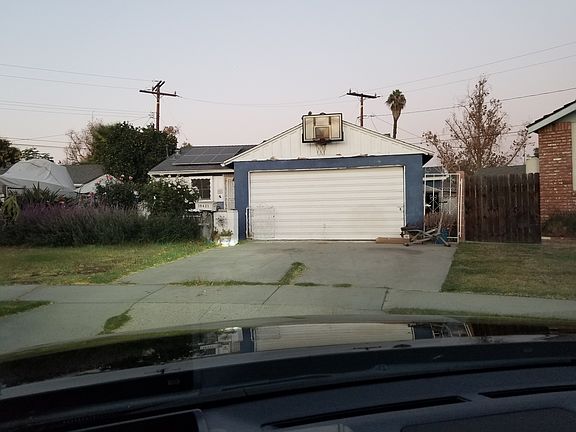 4th image of 10621 McLaren St