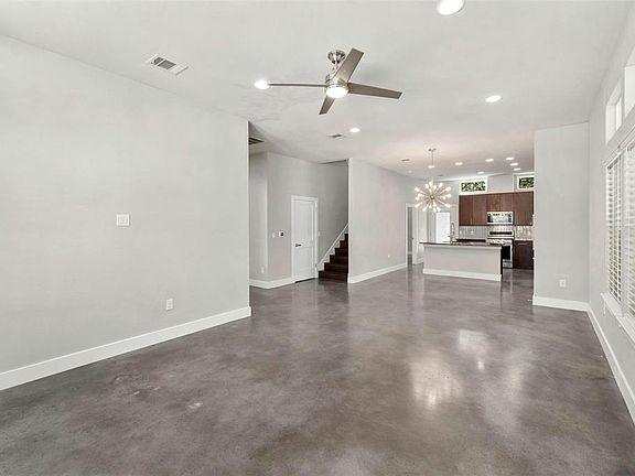 4th image of 3905 Clawson Rd Unit 7
