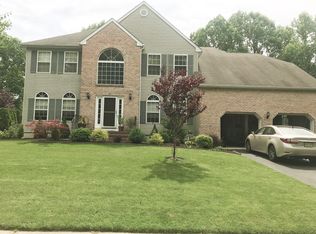 356 Meadowood Rd, Jackson, NJ 08527