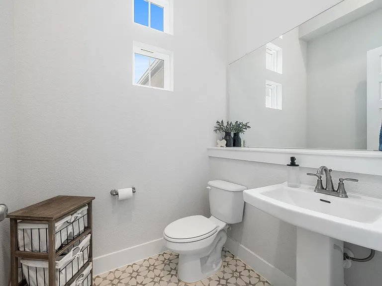 933 Donna Roland Ct — Photo 36