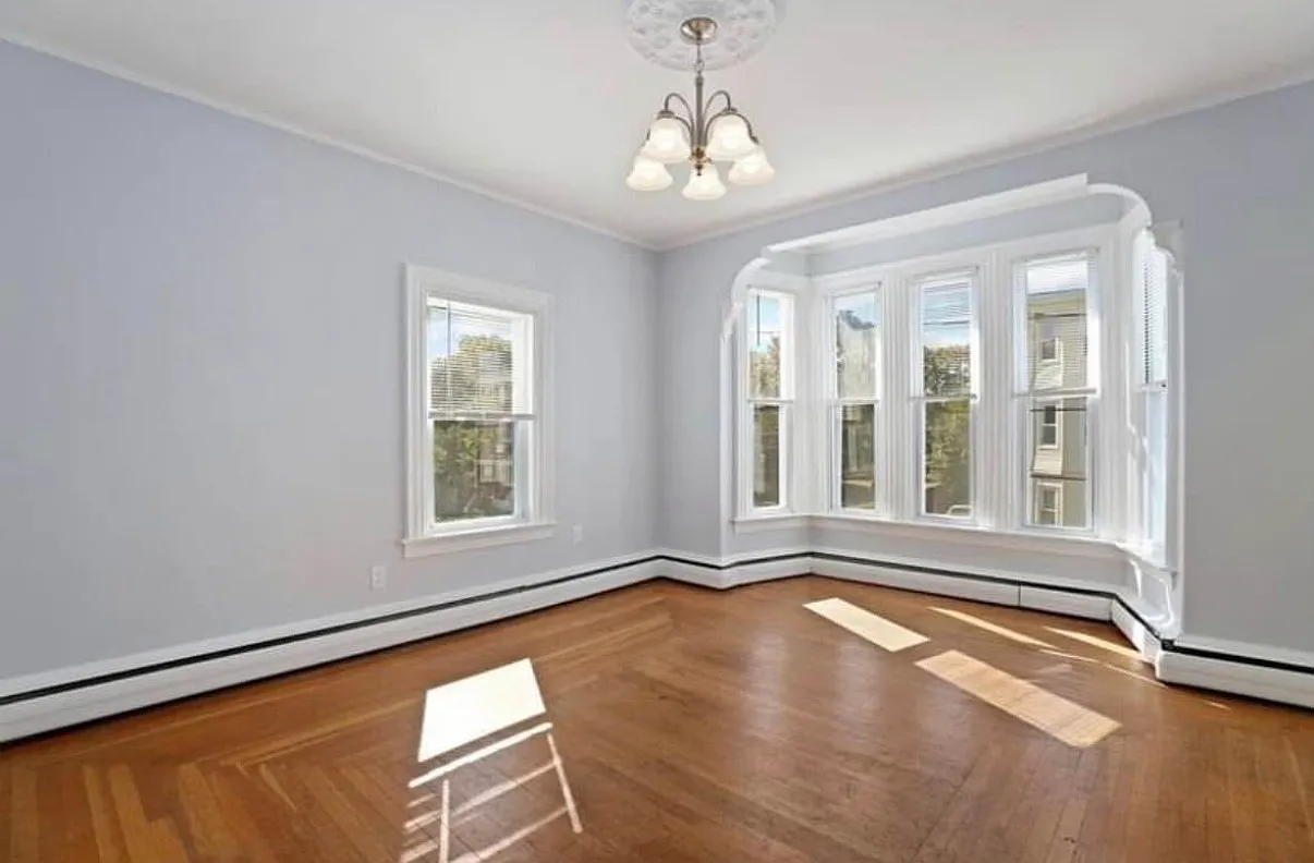 3 bed, 1200 sqft, $2,650 — Photo 1