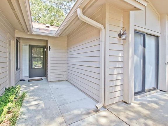 2nd image of 411 Evesham Pl