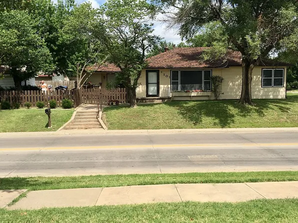 101 N Woodlawn Ave, Wellington, KS 67152