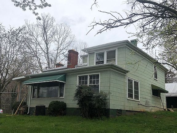 5th image of 3116 Hill St