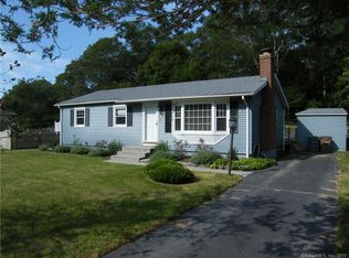 11 Surrey Ln, Niantic, CT 06357