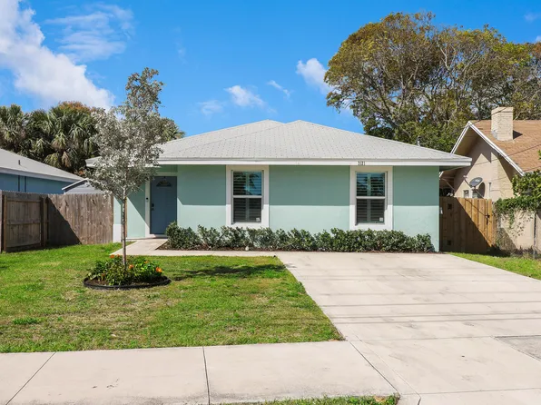3121 Pinewood Avenue, West Palm Beach, FL 33407