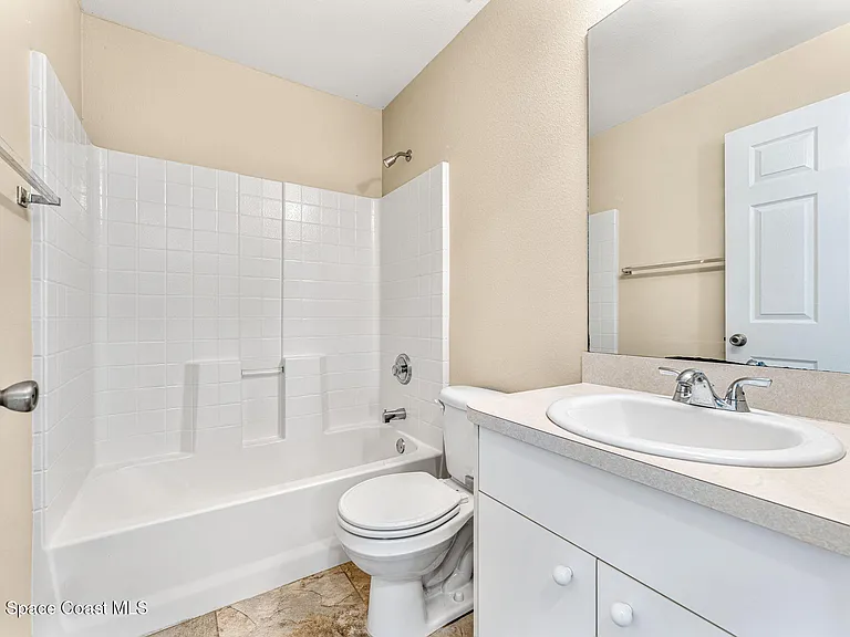 1622 Laramie Cir — Photo 22