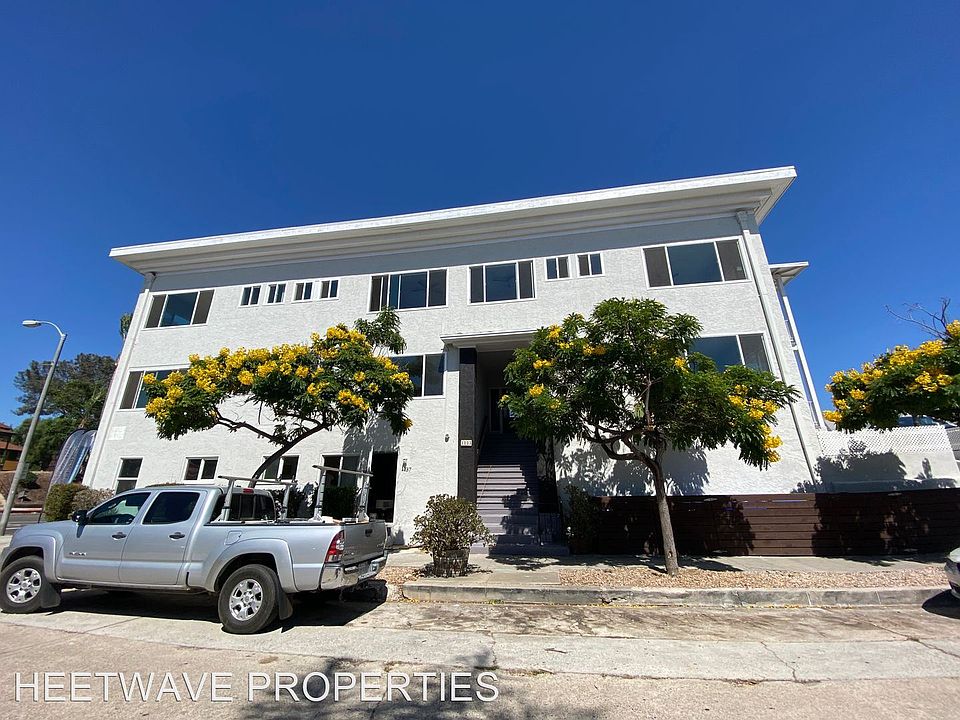 1st image of 1133 27th St #1133