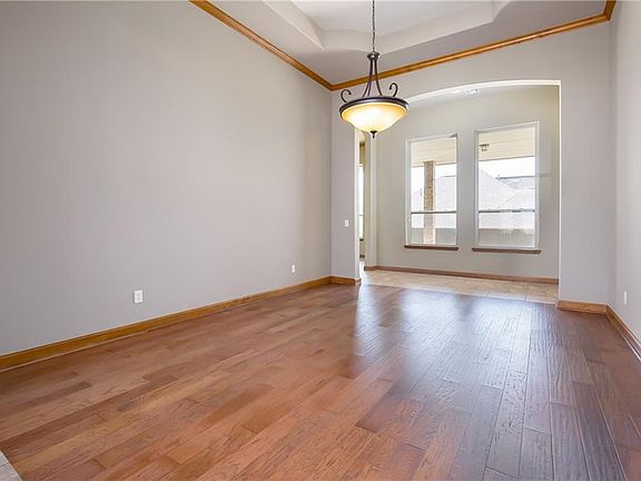 4th image of 15417 Brenton Hills Ave