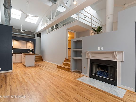 2nd image of 5823 N Ravenswood Ave #Op8