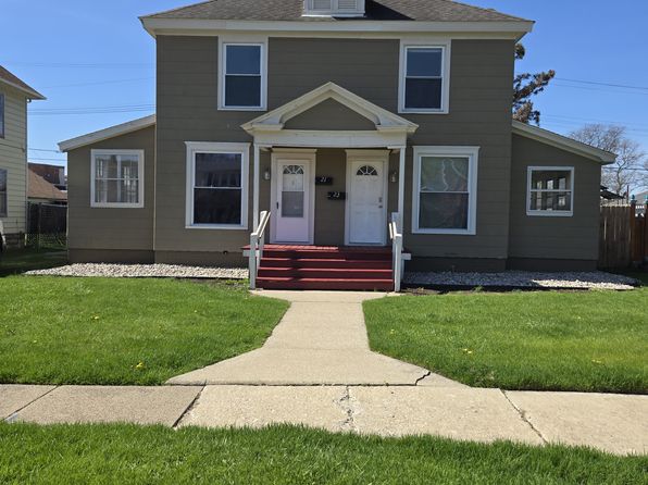 21 1st St
