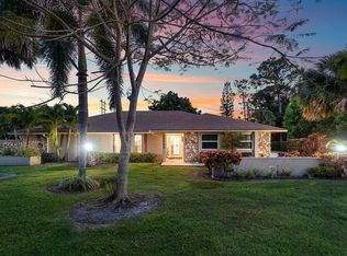 13724 Greentree Trl, Wellington, FL 33414
