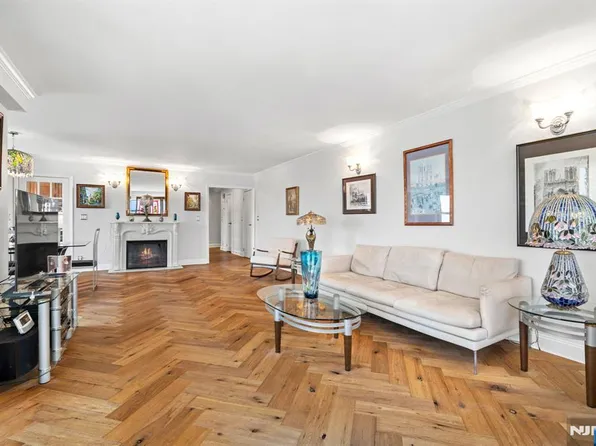 7855 Boulevard E #6A, North Bergen, NJ 07047