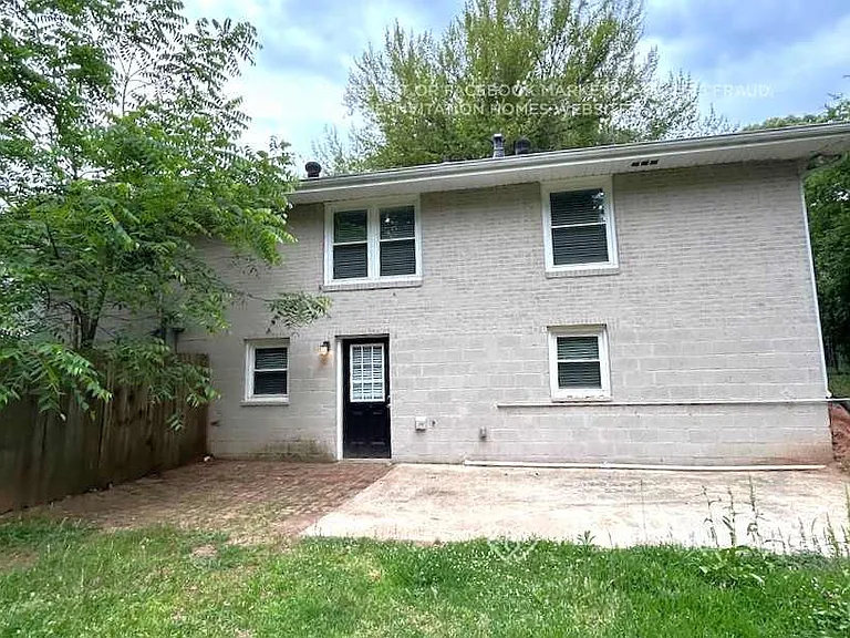 6661 Starling Dr SW — Photo 16
