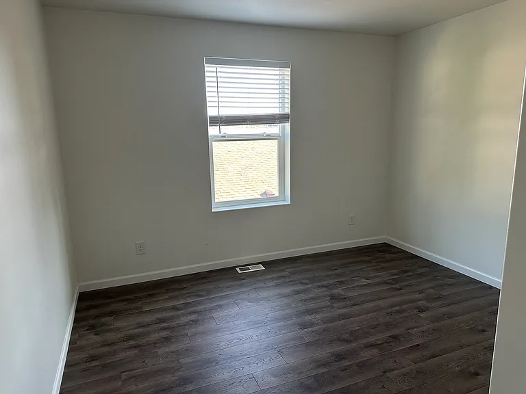 1901 Hudson St NW — Photo 15