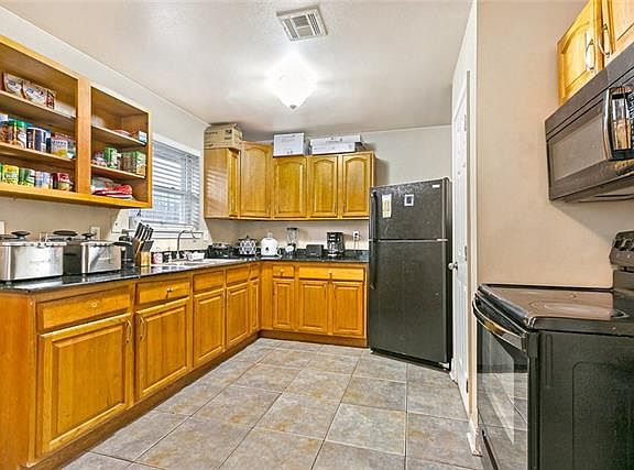 3rd image of 3505 Angelique Dr