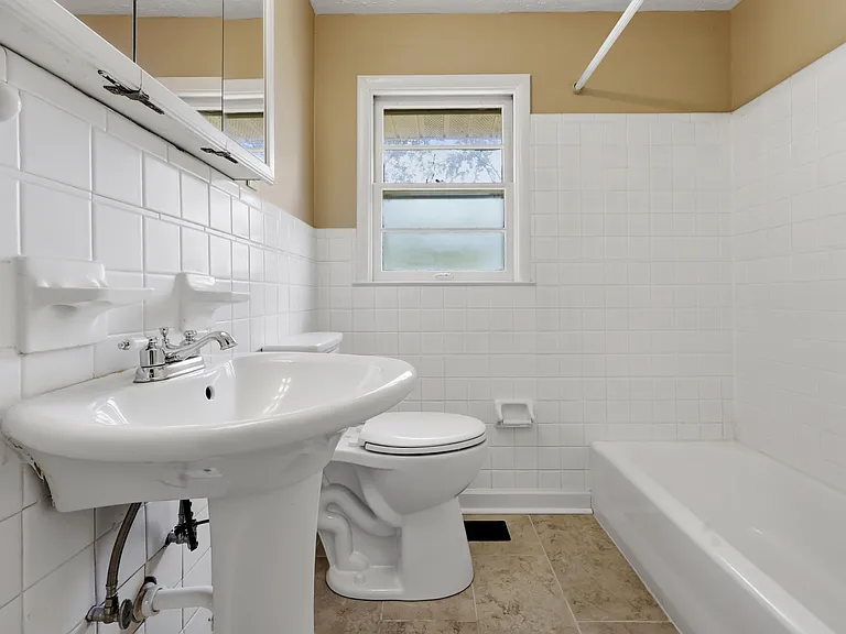 141 Zandale Dr — Photo 11