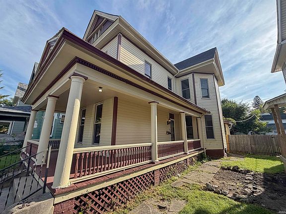 3rd image of 39 S 15th St