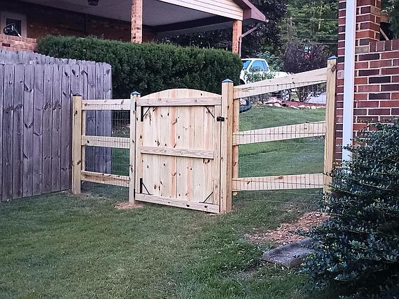 3rd image of 16 Gloucester Rd