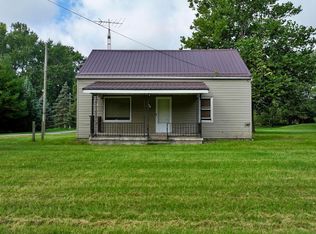 9457 Perry Rd, Erie, MI 48133