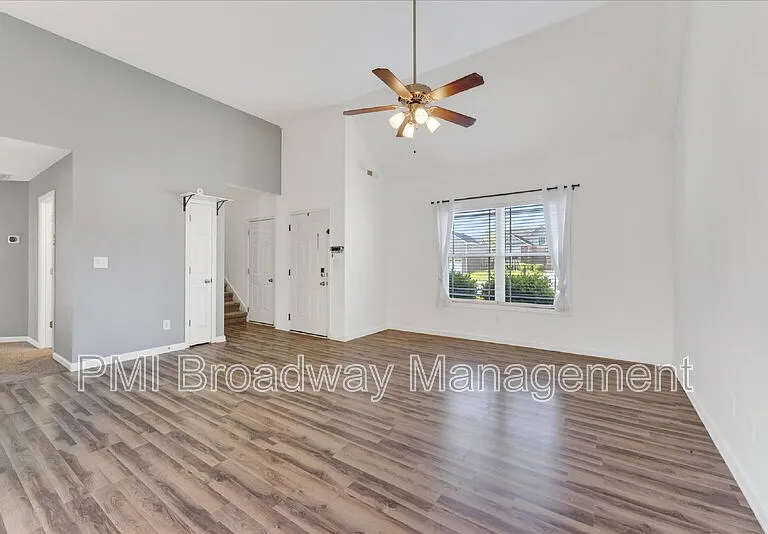 837 Shelton Cir — Photo 14
