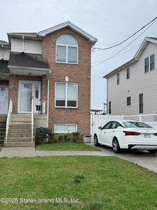 476 Riga St, Staten Island, NY, 10306
