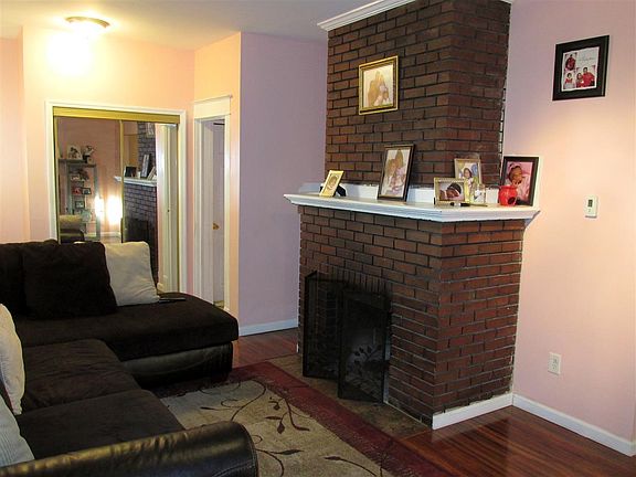 Fireplace, Hardwood Floor.