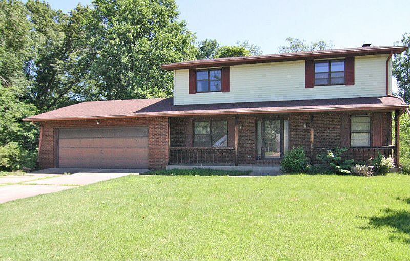 1st image of 242 William Dr