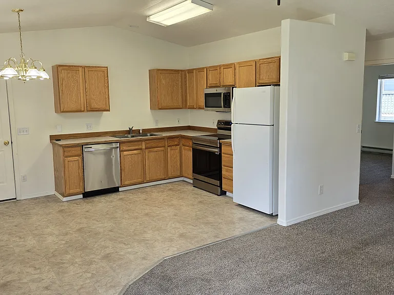 116 W 20th Ave #B — Photo 1
