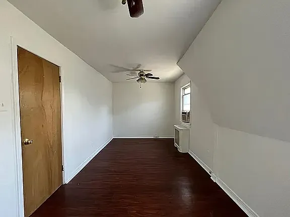 3 bed, $1,600 — Photo 2