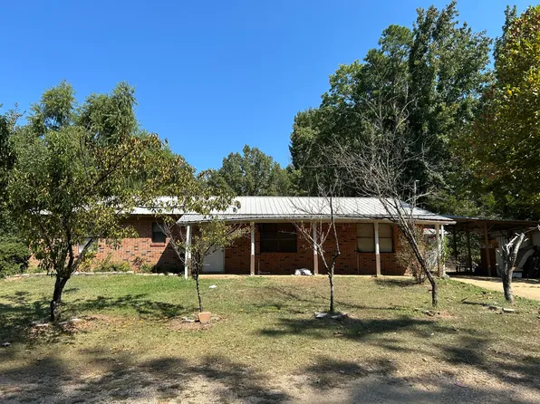 2440 Veterans Hwy W, Pontotoc, MS 38863