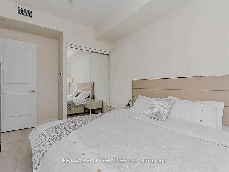 35 Watergarden Dr #2517 — Photo 21