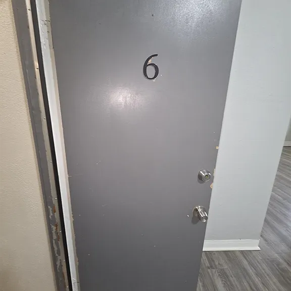 14 Abbotsford St #6 — Photo 12
