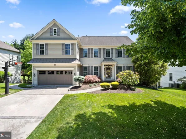 2112 Basswood Dr, Lafayette Hill, PA 19444